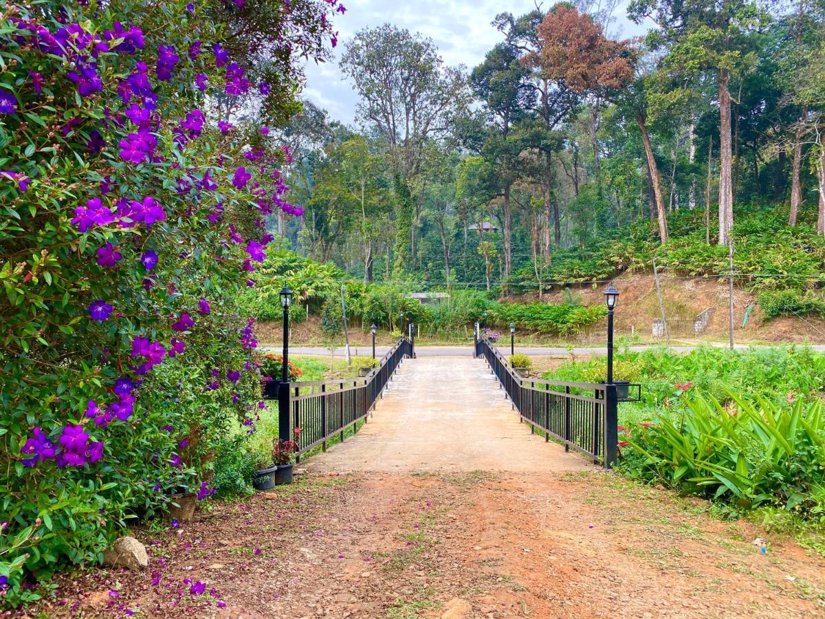 Flower Valley Plantation Homestay Munnar Buitenkant foto